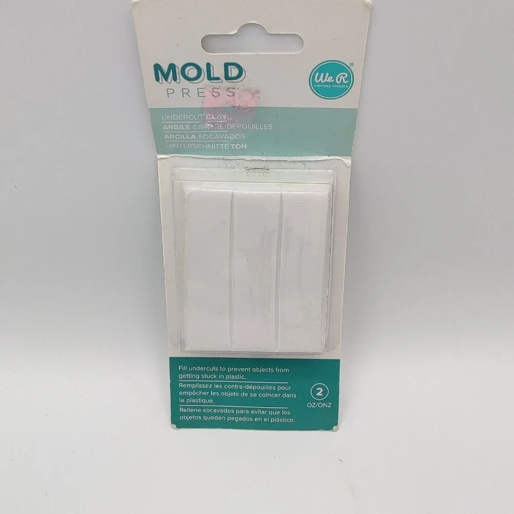 We R Memory Keepers MOLD PRESS 40pc Plastic Sheets 661358 Plus Mold Clay 661308